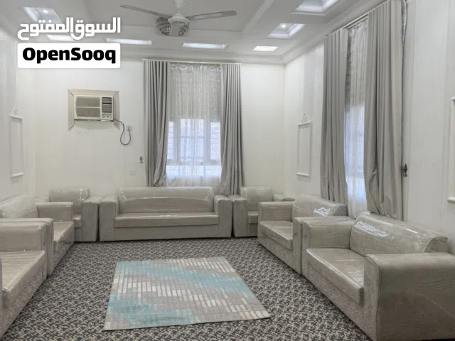 للإيجار منزل ف الاشخره 3غرف و مجلس شوف الوصف مهم تحت