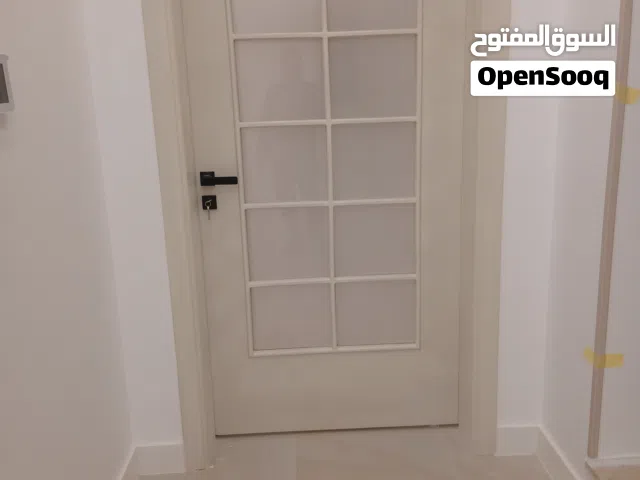 فني الابواب اللوح