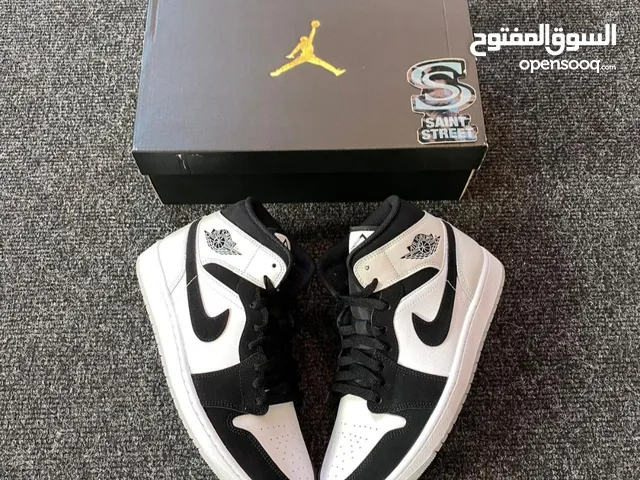 Nike air jordans
