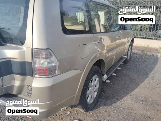 2007 ميتسوبيشي باجيرو GLS