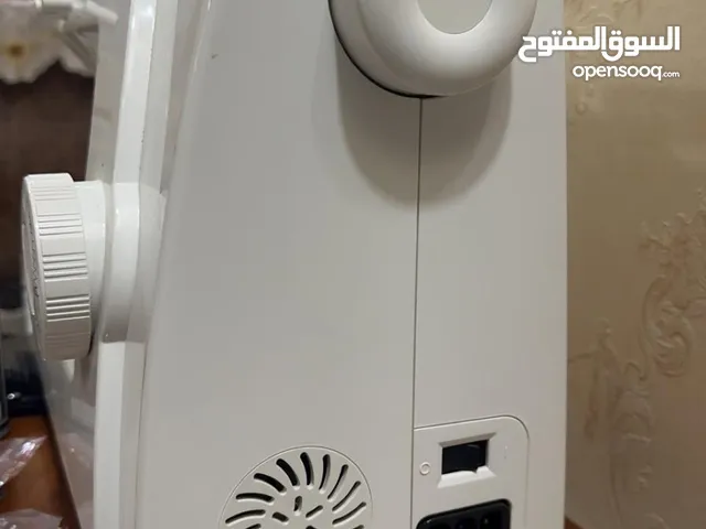 For sale an excellent used sewing machine with embroidery threads, Singer brand للبيع ماكينة خياطة
