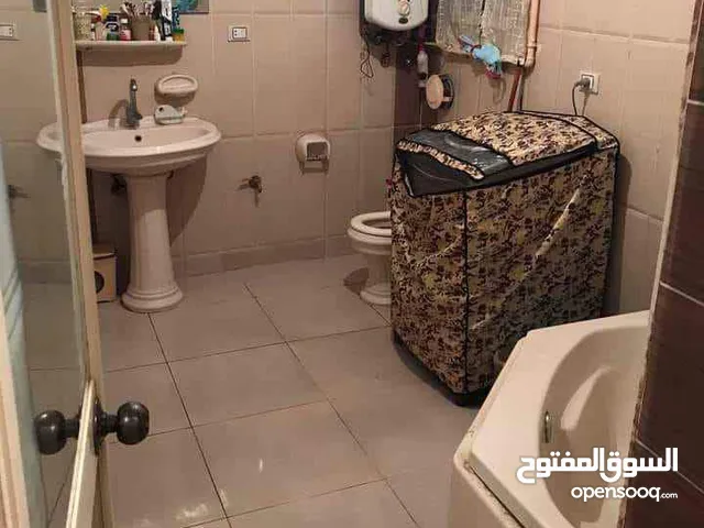130 m2 3 Bedrooms Apartments for Sale in Cairo Gesr Al Suez