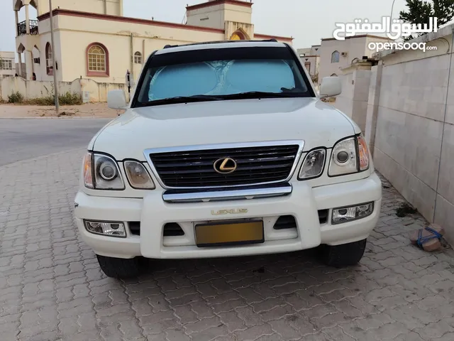لكزس 470 اللون ابيض فورويل موديل 2001