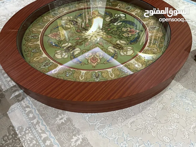 للبيع: طاولة أنتيك مستديرة فريدة من نوعها