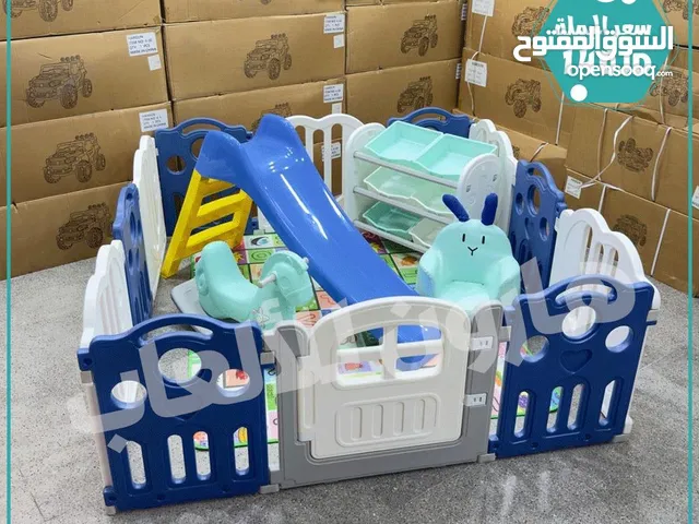 مدينة العاب داخلية تناسب اعمار من 1 سنة الى 7 سنوات طول : 2.05 متر / عرض 1.83سم / ارتفاع 0.70 سم