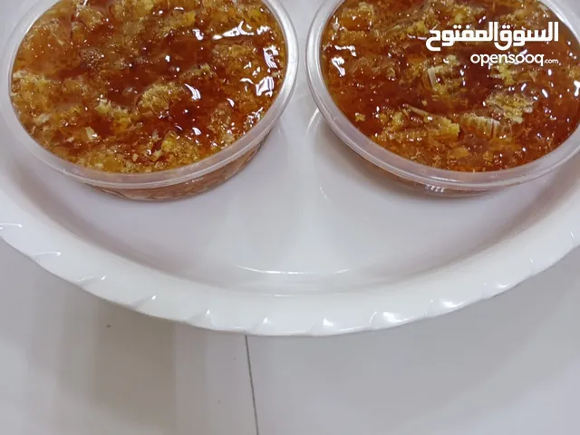 عسل تربيه عماني الوزن كيلو فقط سعر الطاس 800 درهم شامل التوصيل لباب البيت