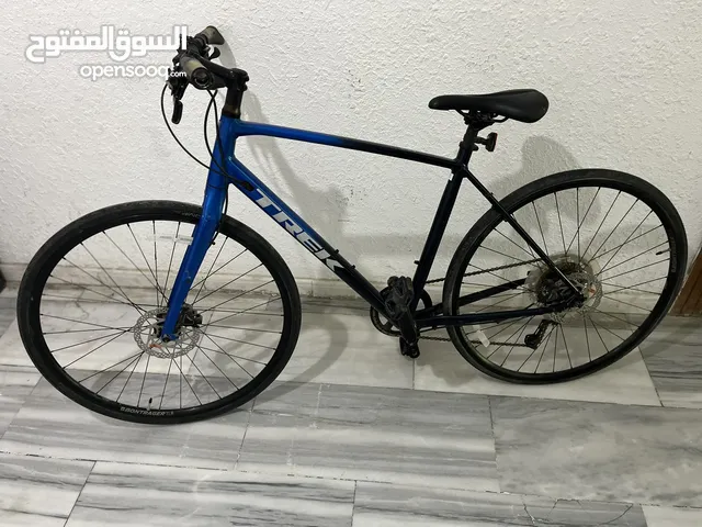 دراجه هوائيه ماركه تريك قياس 27 لون ازرق