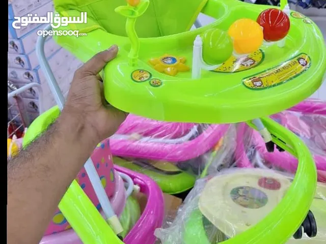 جلاسات أطفال جديدات غير مستعمله السعر 4ريال فقط