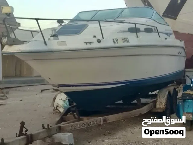 سبيد بوت امريكاني 9 متر موديل 2008- موتور Mercruiser + المقطورة الاصلي