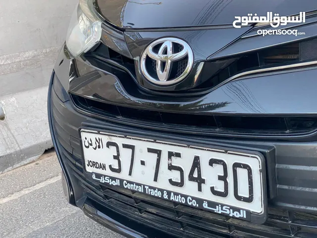 تويوتا يارس 2019 ماتور 1500cc وارد الوكالة شركة تويوتا الاردنية المركزيه بسعر 11700 دينار لون اسود
