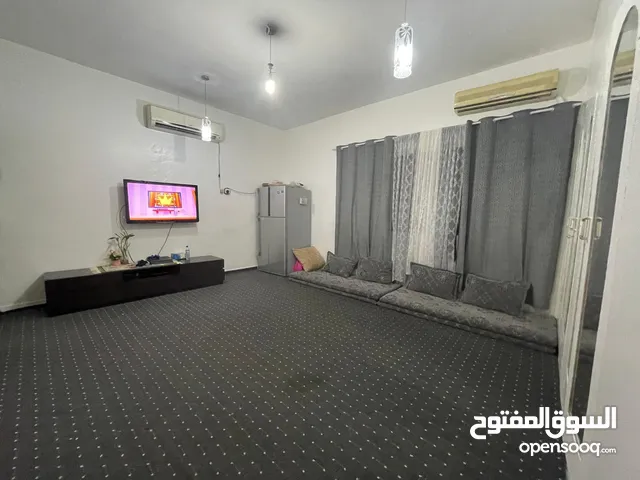 للايجار شقة بالنزهه 220 دينار