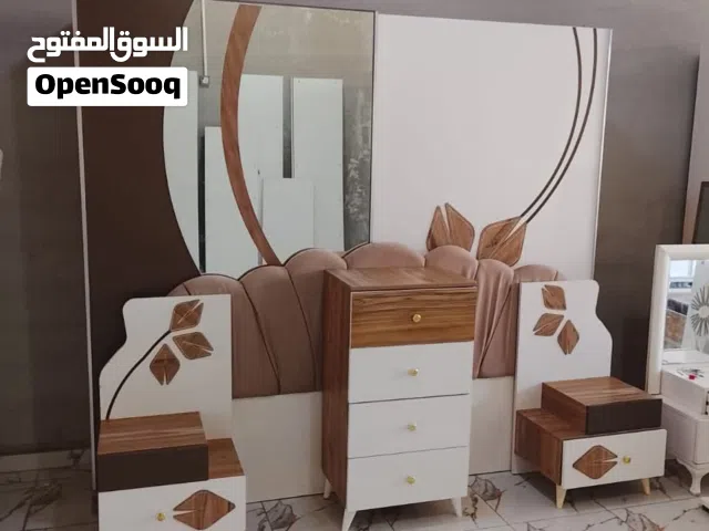 السلام عليكم ورحمة الله غرفة نوم زوجية للبيع استعمال نظيف (شبه جديد )