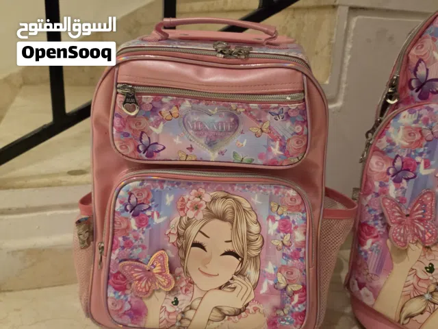 شنط مدرسية