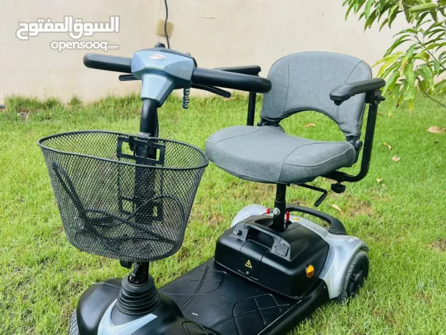 سيارة كبار السن كهربائية