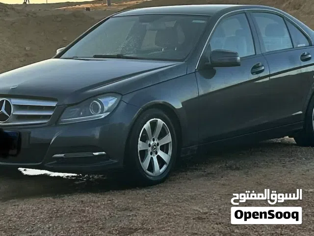 2013 مرسيدس بنز الفئة-C C 180