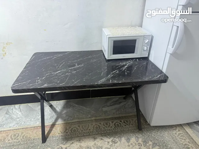 طاولة للبيع /كاونتر للبيع / قنفات للبيع
