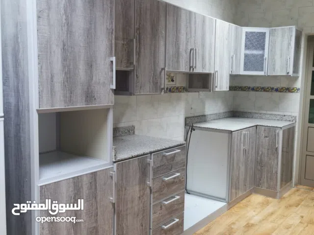 مطبخ الامونيوم بحالة ممتازة غير مستعمل شبه جديد كما موضح بالصورة سعر التفصيل 700 دينار سعر البيع 350