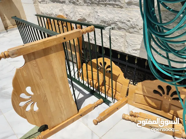 اثات غرقة نوم لشخصين مع كوميدينا