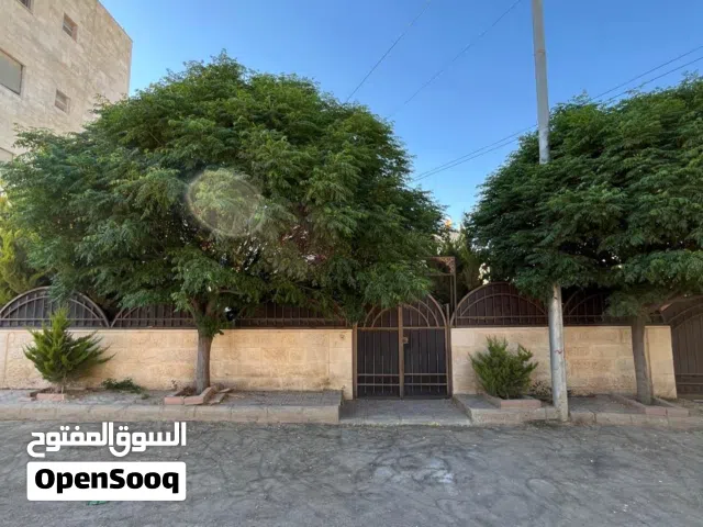 200 m2 3 Bedrooms Townhouse for Sale in Amman Jawa