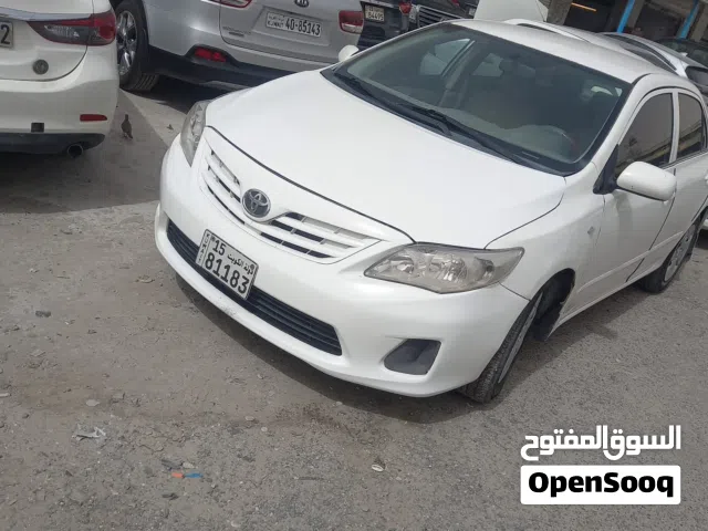 2013 تويوتا كورولا Standard