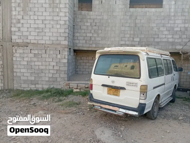 2004 تويوتا هايس GLS