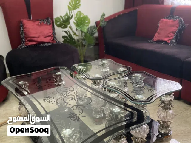 طاولات وسط وتنين صغار