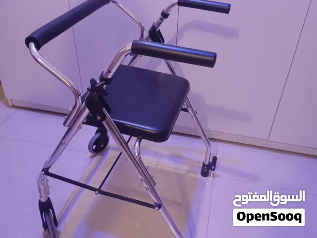 مشاية كبار السن مع كرسي (روليتور) – بحالة ممتازة