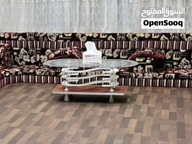 طاولة زجاج وسطية