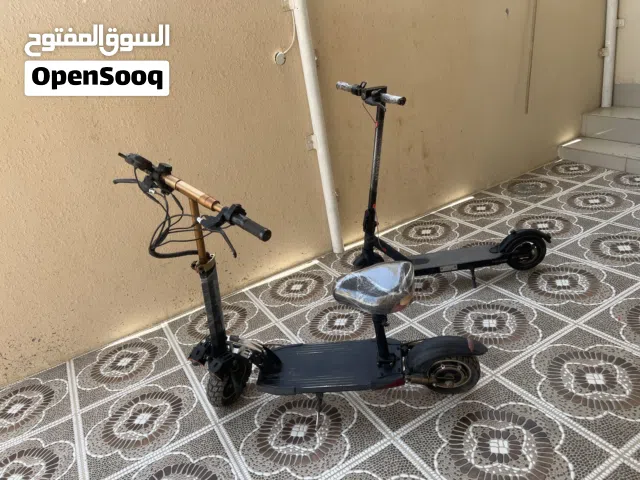 سكوترين بحالة جيدة جداً من شركتين ممتازتين