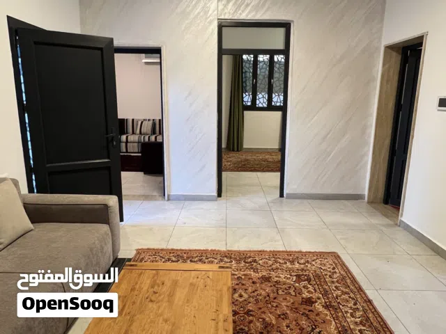 100 m2 2 Bedrooms Townhouse for Rent in Tripoli Ain Zara