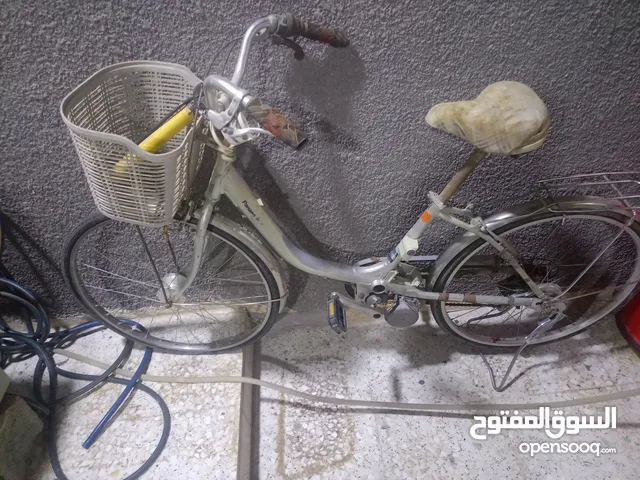 دراجة هوائية مستعمل تعمل على نضامين نضام الاول شحن لاكن غير مكتمل ينقصة بعد القطع والنضام العادي