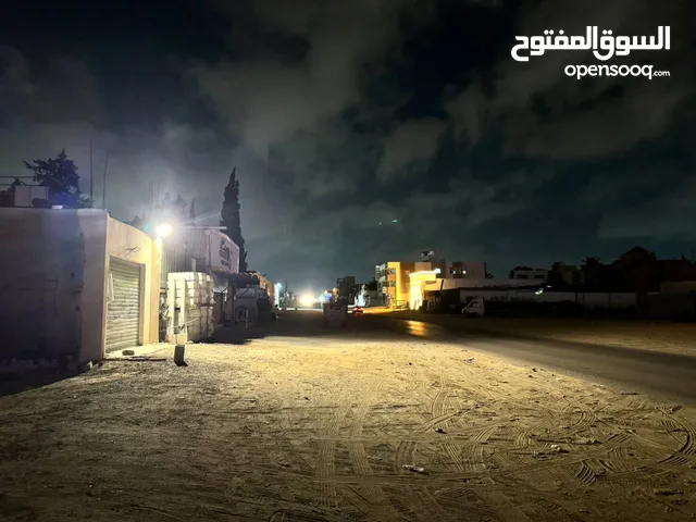 السلام عليكم قطعه على رئيسي مباشره قرب محطه الوقود وقبل حي إسطنبول مساحه من 1000 متر إلى 5000