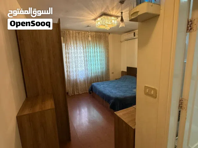 غرفة برايفت داخلة شقة وراء شركة زين