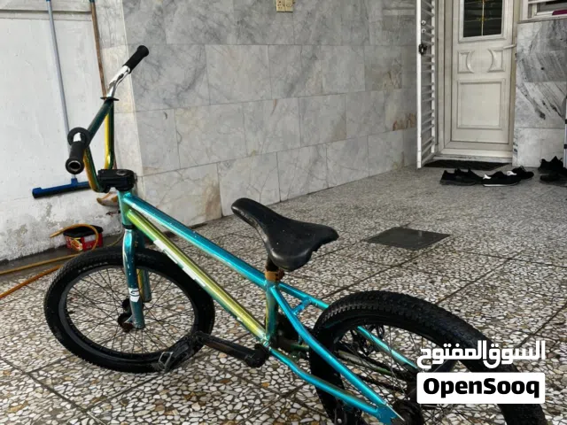 بايسكل BMX للبيع سبع ألوان مستخدم