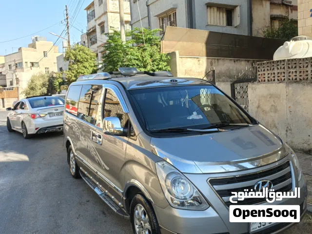 2016 هيونداي H1 Standard