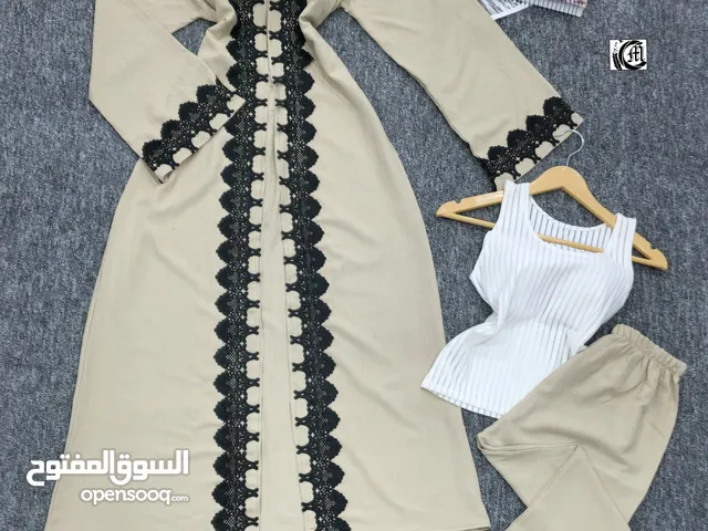 طقم طقم نسائي ثلاث قطع حصري من احلا ماركه*