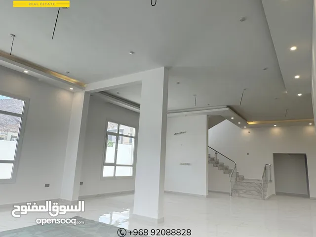 726m2 More than 6 bedrooms Villa for Sale in Muscat Amerat