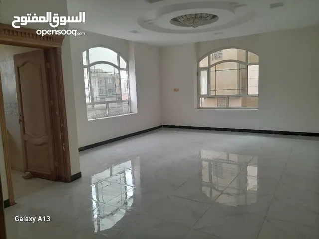 700 m2 4 Bedrooms Apartments for Rent in Sana'a Other