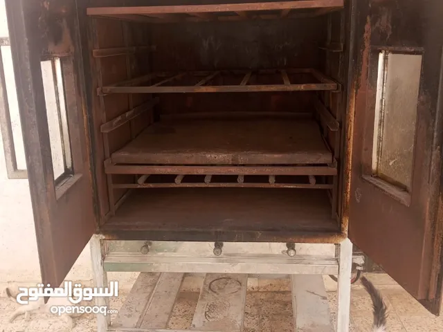 فرن صناعي للبيع  الطول 90سنتمتر  العرض 90سنتمتر  الارتفاع 160 سنتمتر  العمق 85 سنتمتر