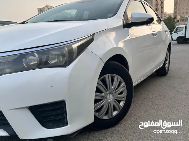 تويوتا كورولا 2015 للبيع