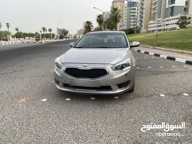 كيا كادينزا 2014 الدرجه الفل مفحوصه جير ماكينه شاصي مكيف بارد صبغ اربع قطع فقط