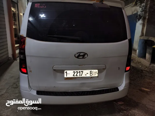 Hyundai H1 2013 in Ramallah and Al-Bireh