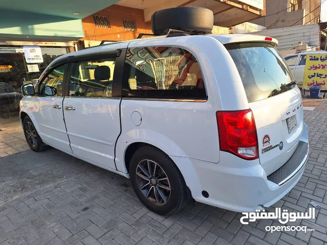 Dodge Caravan 2017 in Baghdad