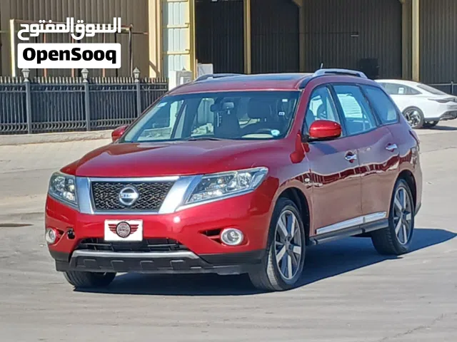 2016 نيسان باثفايندر Standard