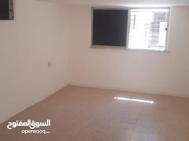 شقة فارغة للايجار السنوي