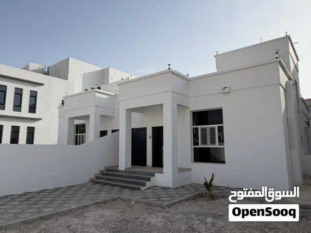 300 m2 3 Bedrooms Villa for Rent in Dhofar Salala