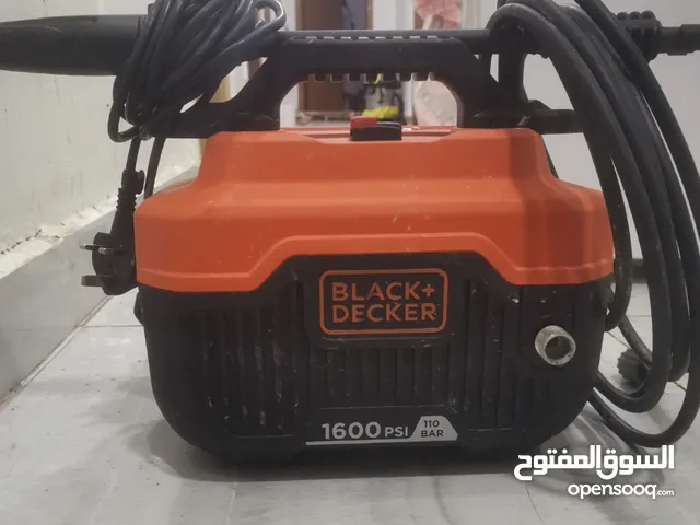 للبيع مضخة ماء شبه جديد ماركة امريكي ناقص قطعة وحده بس