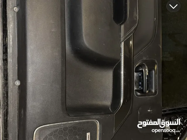 للبيع باب يسار سلفرادو 2017