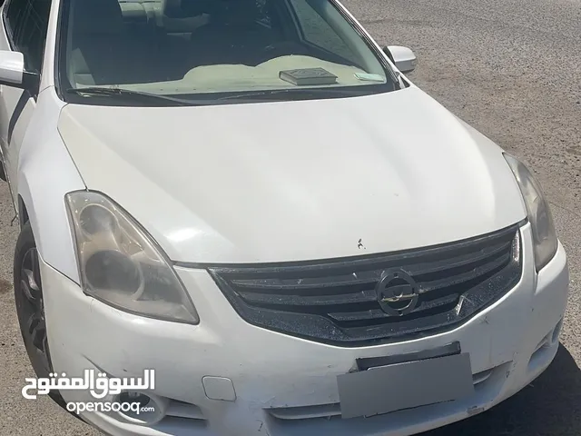Used Nissan Altima in Farwaniya