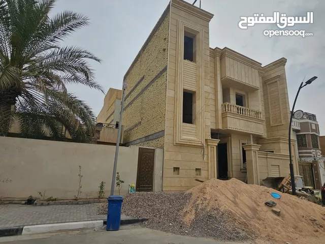 260 m2 More than 6 bedrooms Townhouse for Sale in Basra Tuwaisa